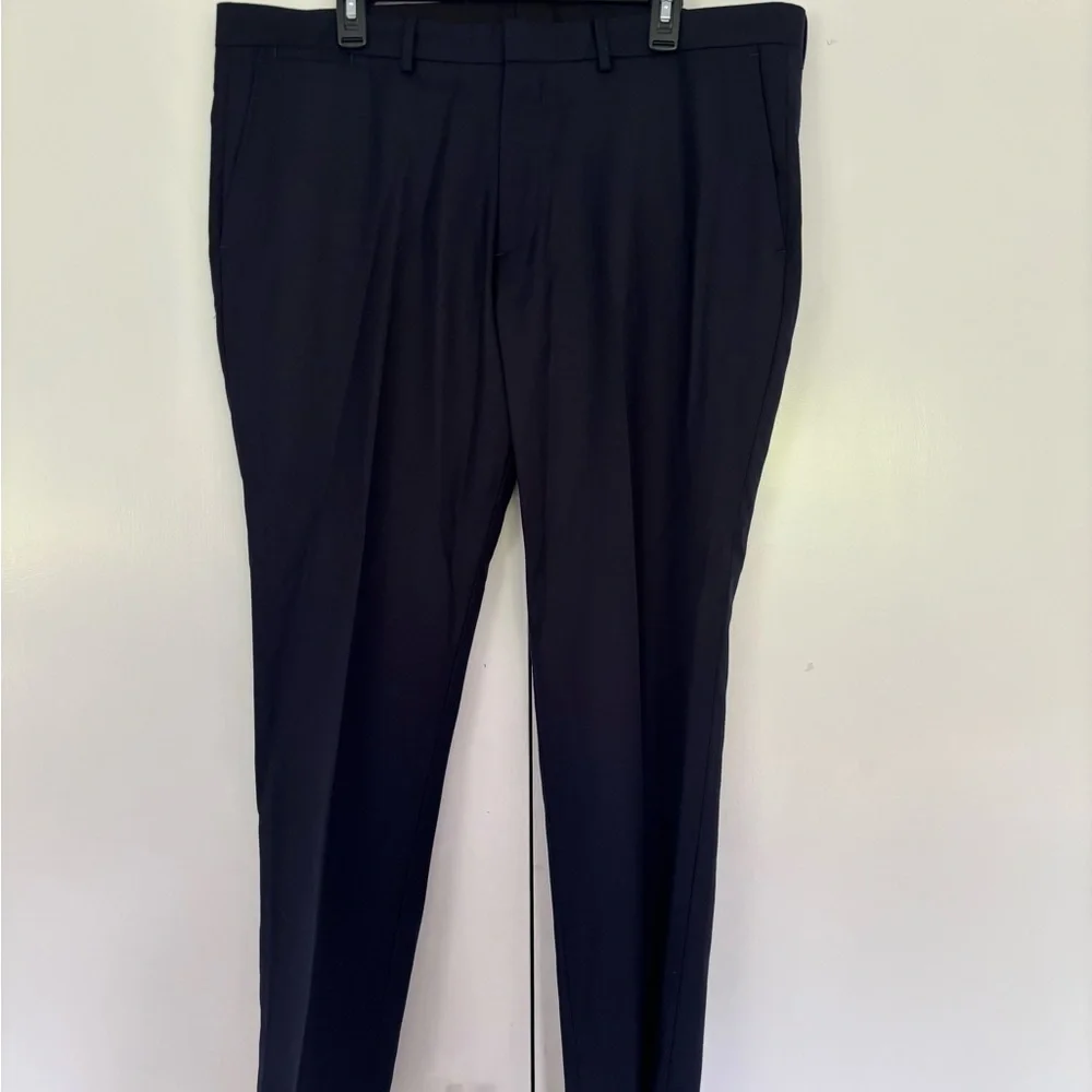Theory Men’s Navy Blue Trousers Size 38